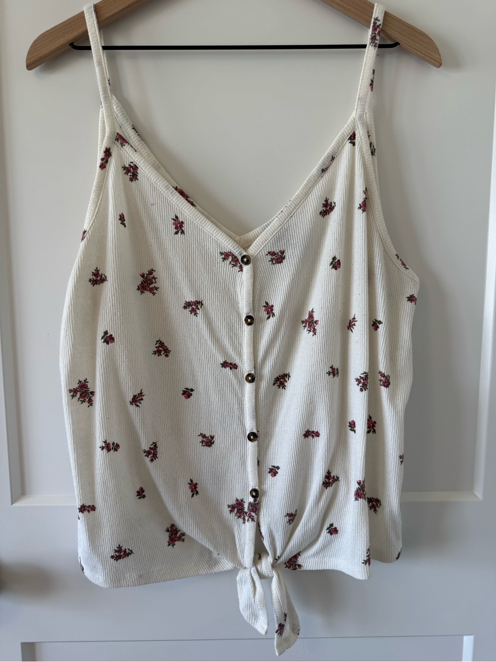 wild fable Cream Floral Button-Front Tie Tank Size XXL